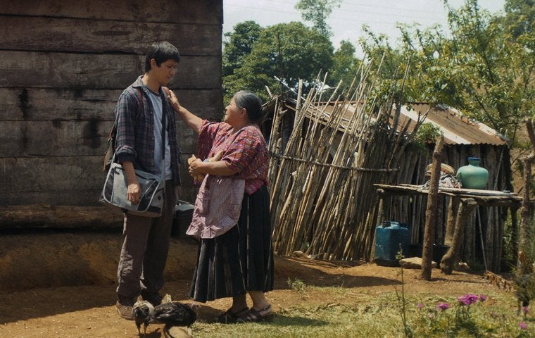 A scene of the main character Ernesto meeting one of the mothers